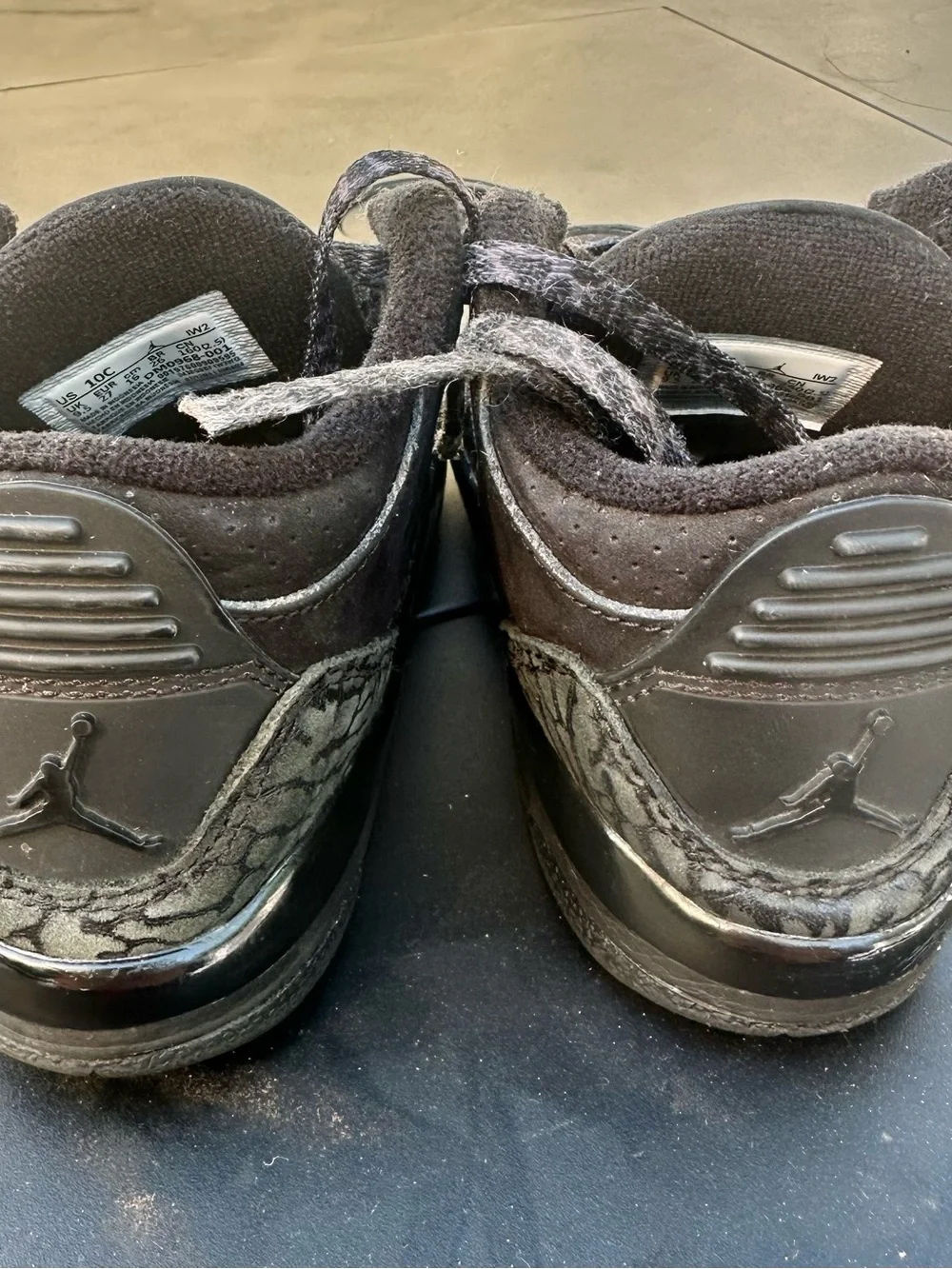 Jordan kids size 10C ‘Black Cat’ Suede Retro Basketball Sneakers DM0968-001
